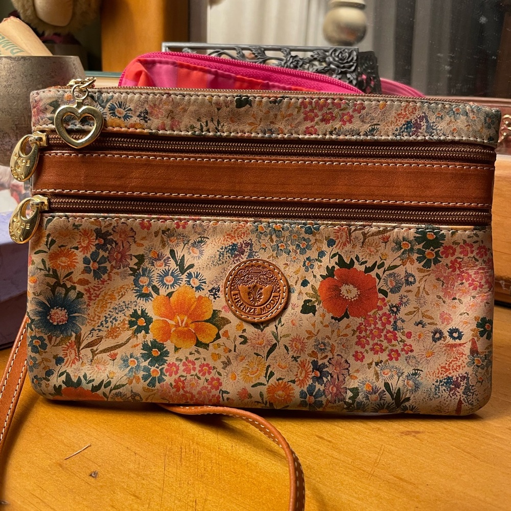 Firenz Moda flowered Italian leather small crossbody bag